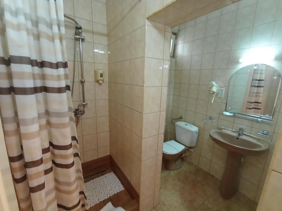 Pensiunea Cristina Târgu-Mureş Exteriör bild